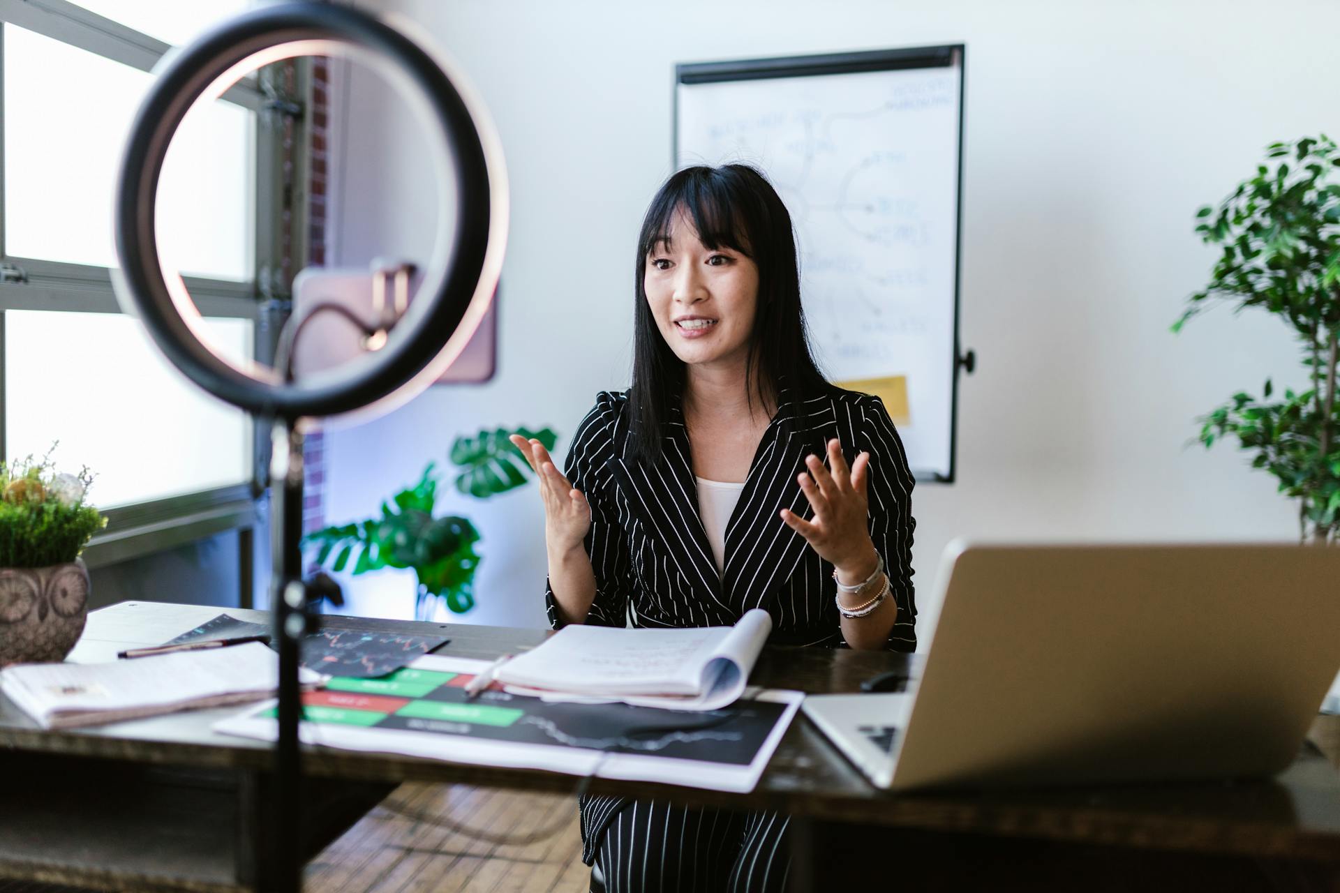 10 Essential Tools Every Content Creator Needs in 2025