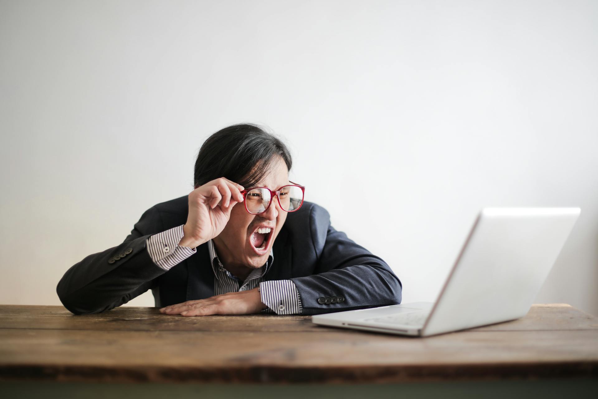 It’s Rage Bait, Baby: How to Outsmart Outrage Content